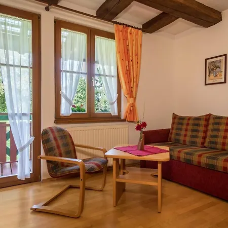 Risthof 3 Apartment